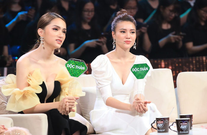 Đụng hàng Angela Phương Trinh, Hương Giang mặc sai nhưng không biết