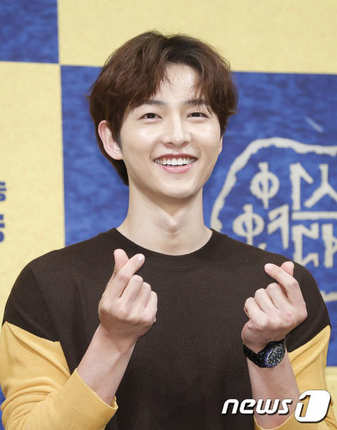 Fan thở phào nhẹ nhỏm khi Song Joong Ki nói về vợ sau tin đồn ly hôn