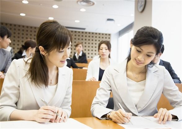 Kĩ năng giao tiếp để lấy lòng người khác