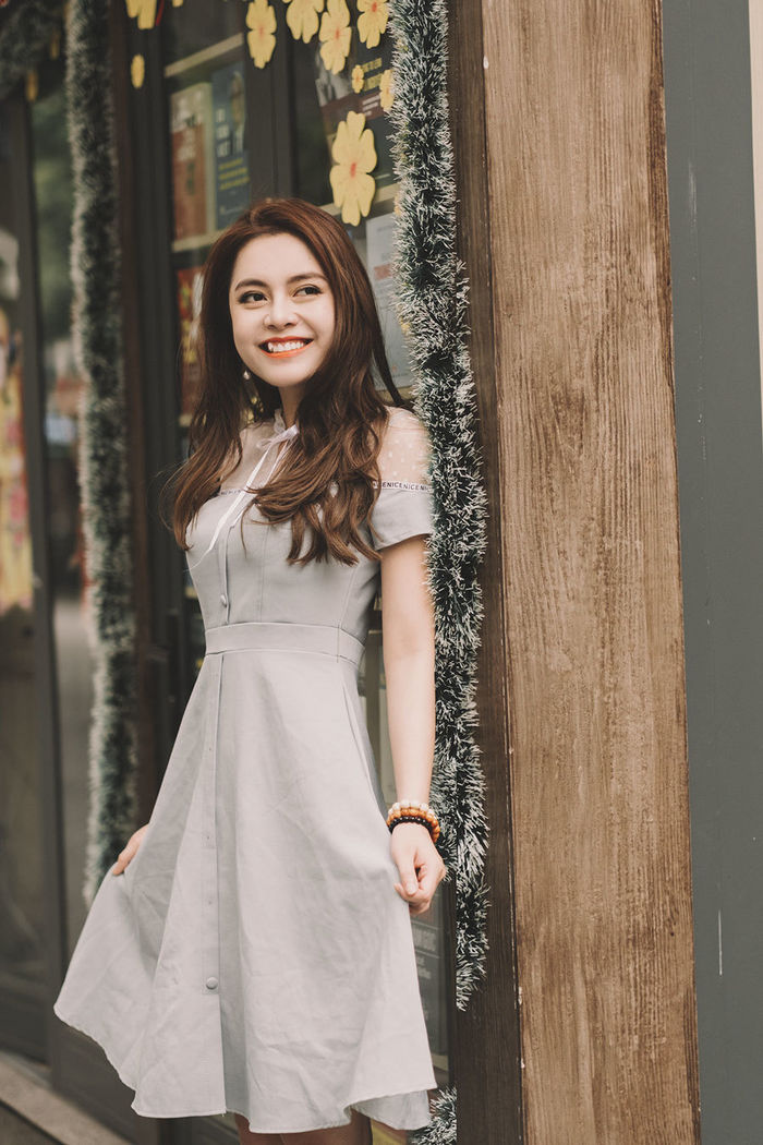 Hotgirl “lên giường” với Vũ trong “Về nhà đi con” vô cùng nóng bỏng