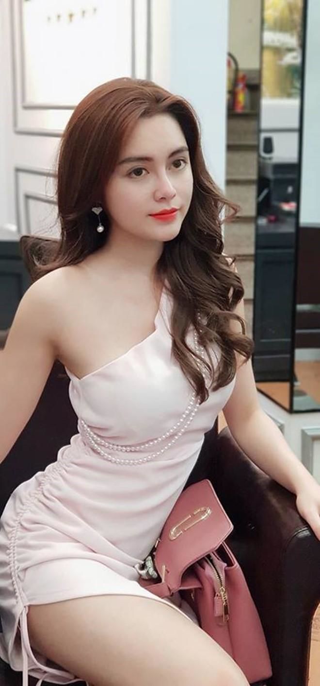 Hotgirl “lên giường” với Vũ trong “Về nhà đi con” vô cùng nóng bỏng