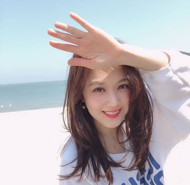 Jang Na Ra gây sốt với nhan sắc tuổi 40 trẻ như 18