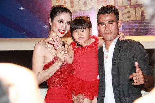 Khi chuyện tình yêu trong showbiz mong manh như gió, 10 – 20 năm gắn