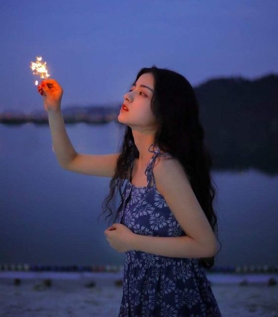 Khi thất tình, con gái cứ mạnh dạn khóc thật to