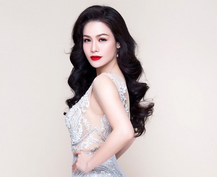 Chỉ 1 tháng Vbiz vướng 3 vụ ly hôn ồn ào