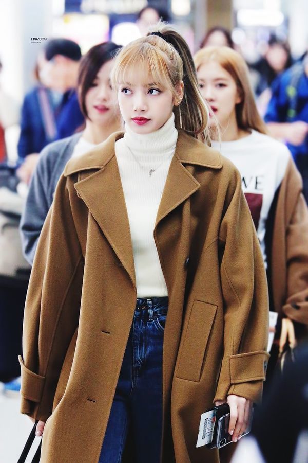 Lisa (BlackPink) là idol sở hữu street style ngầu như fashionista