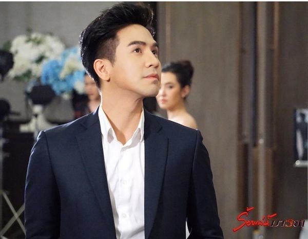 Loạt bác sĩ điển trai màn ảnh Thái khiến fan girl “gào thét” vì độ quy