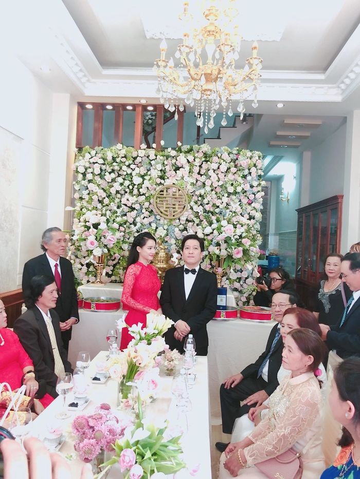 Loạt sao nữ Việt bị soi vòng 2 to bất thường trong đám cưới