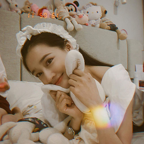 Loạt sao nữ Việt bị soi vòng 2 to bất thường trong đám cưới