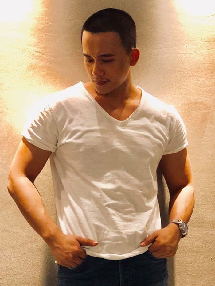 Mai Tài Phến không những điển trai mà còn có body cực phẩm