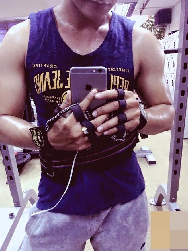 Mai Tài Phến không những điển trai mà còn có body cực phẩm