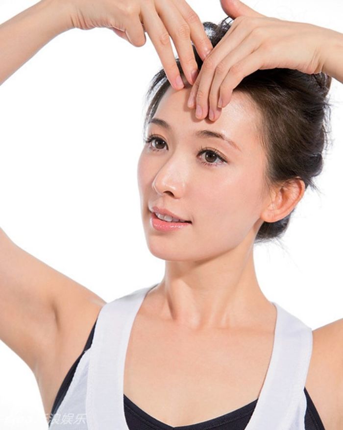 Mày rậm, mi dày chuẩn hot girl chỉ sau 3 tháng chăm sóc