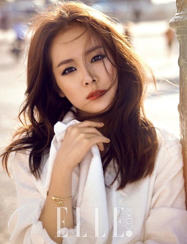 Mẹ một con Kim Tae Hee đè bẹp loạt mỹ nhân, dẫn đầu top 10 gương mặt