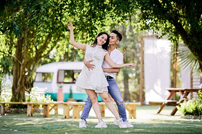 Mừng sinh nhật tuổi 26 của Phan Hiển, Khánh Thi tung bộ ảnh gia đình