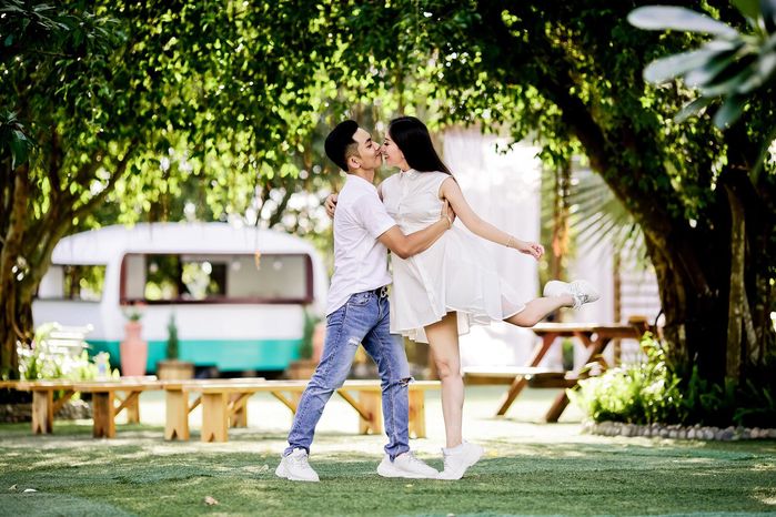 Mừng sinh nhật tuổi 26 của Phan Hiển, Khánh Thi tung bộ ảnh gia đình