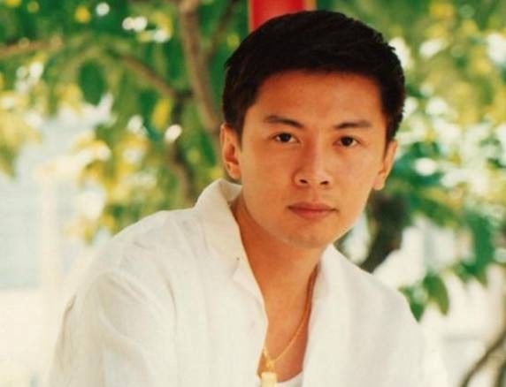 Mỹ nam “Tiếu ngạo giang hồ”: Từ ăn chơi khét tiếng đến quy y cửa phật