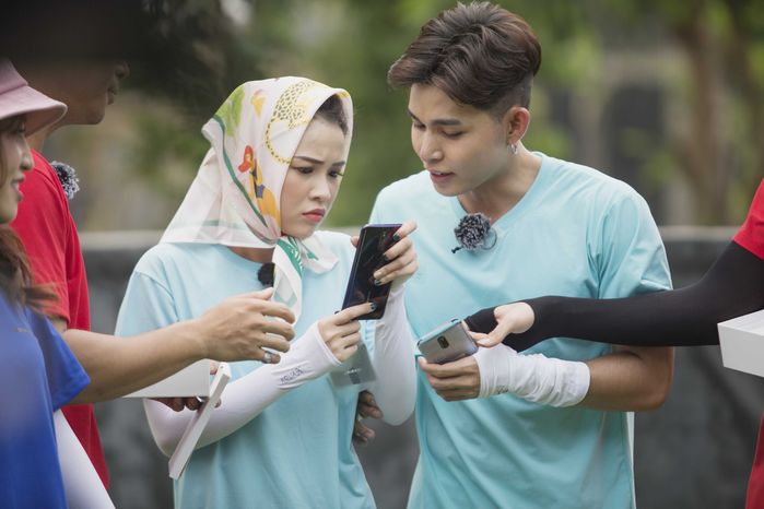 Netizen đẩy thuyền Jun - Sam sau loạt ảnh tình tứ trên Running Man