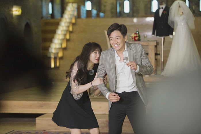 Netizen đẩy thuyền Jun - Sam sau loạt ảnh tình tứ trên Running Man