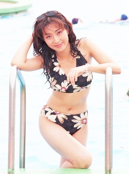 Nhan sắc mặn mà ở tuổi 46 của Song Yoon Ah