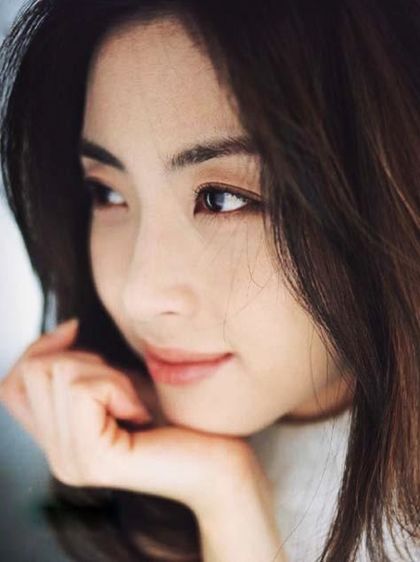 Nhan sắc mặn mà ở tuổi 46 của Song Yoon Ah