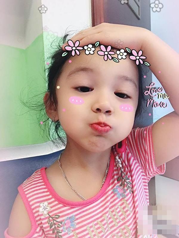 Nhóc tỳ nhà sao Việt càng lớn càng xinh, bé nhà nào cũng có tố chất mỹ