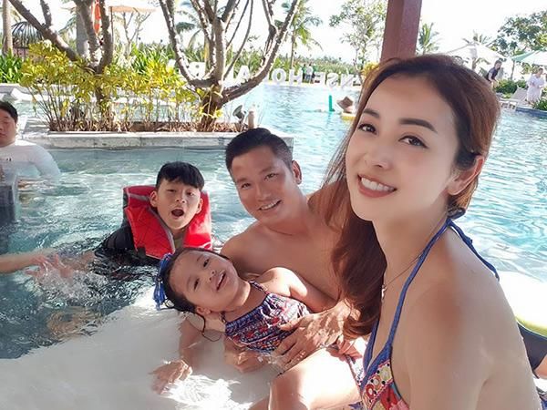 Nhóc tỳ nhà sao Việt càng lớn càng xinh, bé nhà nào cũng có tố chất mỹ