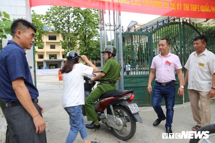 Những thí sinh “đặc biệt” trong ngày thứ 2 kỳ thi THPT 2019