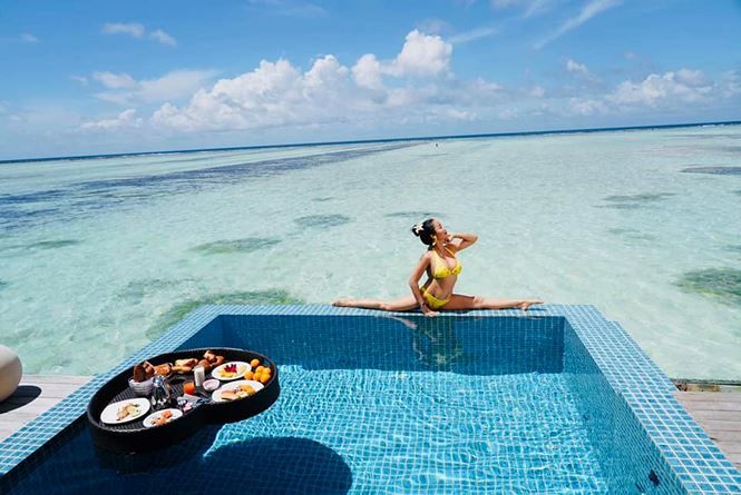 Ốc Thanh Vân vẫn gây kinh ngạc khi thực hiện các động tác yoga khó