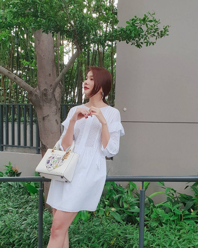 Muốn diện đồ trắng sạch-đẹp-sang thì cứ nhìn theo các mỹ nhân Việt này
