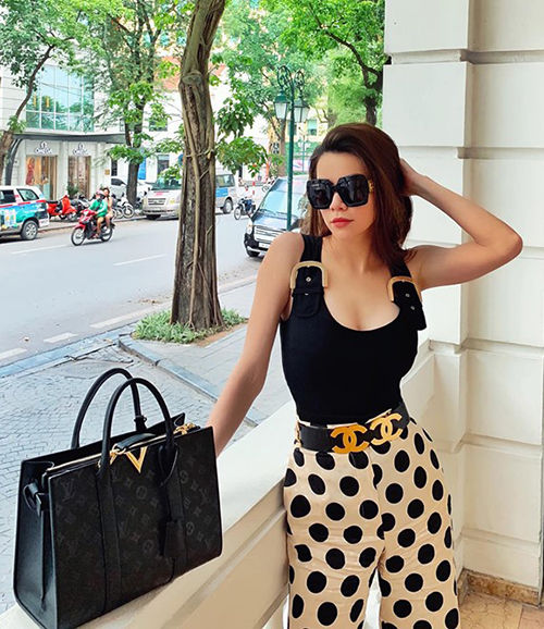 Ảnh hot sao Việt: BB Trần vừa đi nâng ngực là thật hay đùa?