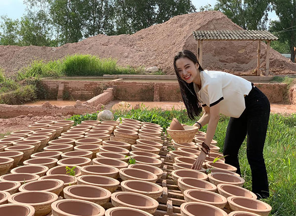 Ảnh hot sao Việt: BB Trần vừa đi nâng ngực là thật hay đùa?