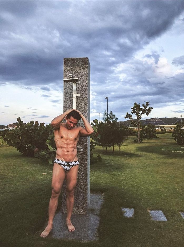 Sao nam Việt có sở thích đăng ảnh khoe body