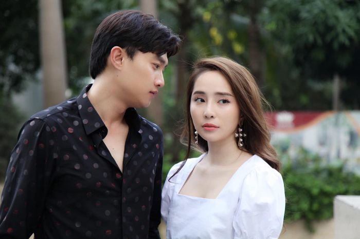 Sao nữ Vbiz hậu ly hôn: Người làm mẹ đơn thân, người tìm bến đỗ mới