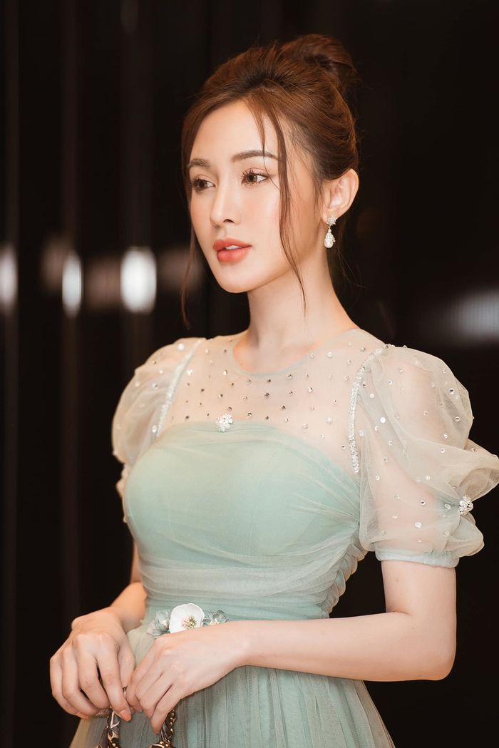 Sao Vbiz nghiện phẫu thuật thẩm mỹ