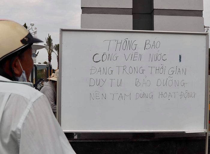 Bé trai tử vong khi đi công viên nước: Những điều cha mẹ cần lưu ý