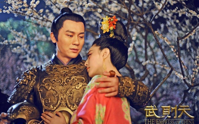 Song Hye Kyo - Phạm Băng Băng: Sinh một năm, chia tay một lúc và những