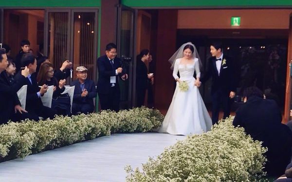 Song Joong Ki - Song Hye Kyo: Từ đám cưới cổ tích để chuỗi tin đồn ly