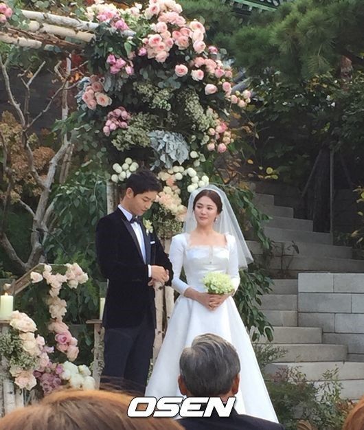 Song Joong Ki - Song Hye Kyo: Từ đám cưới cổ tích để chuỗi tin đồn ly