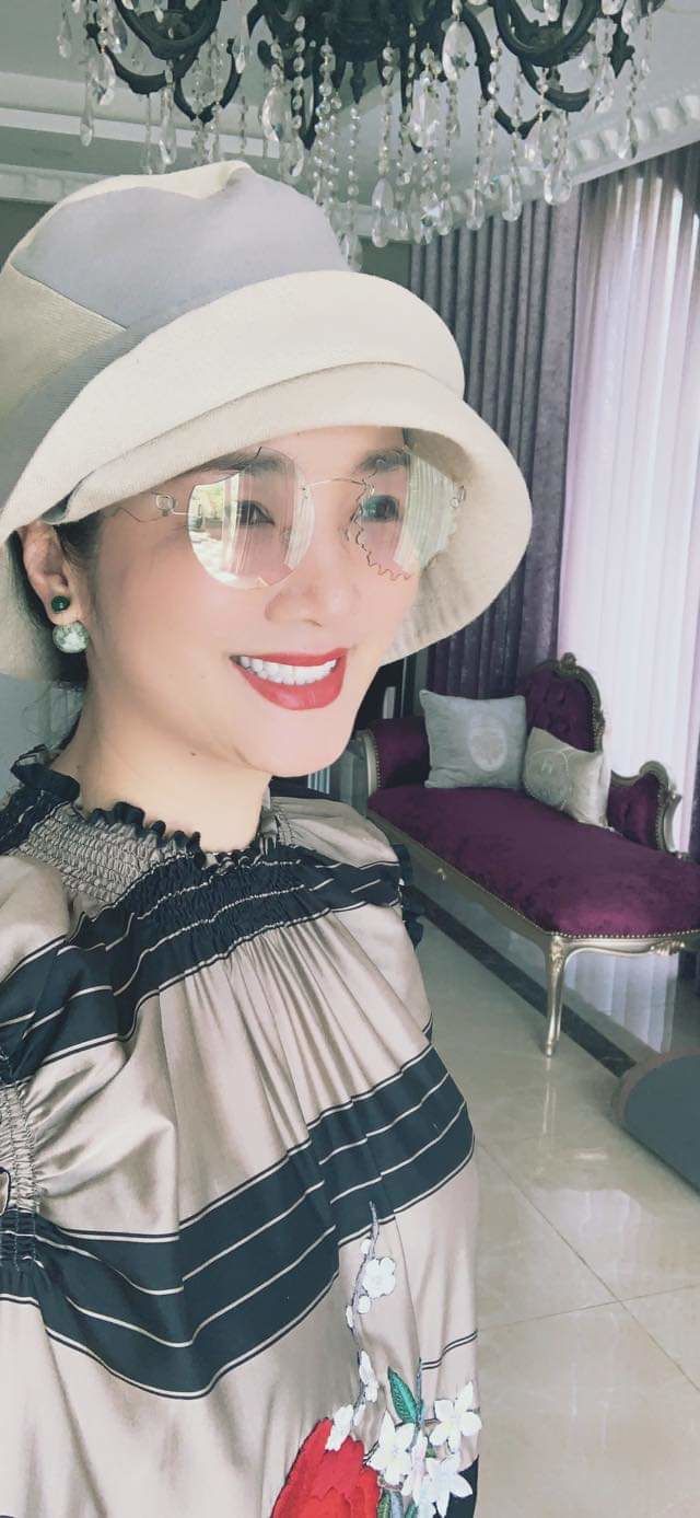 Tài năng, nhan sắc của 4 mỹ nhân U50-60 đình đám Vbiz