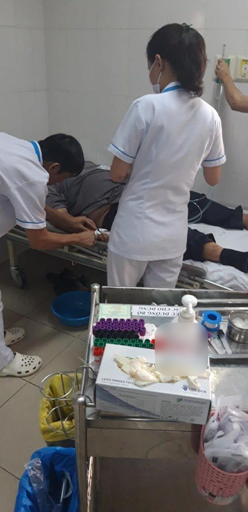 Thanh niên đòi nợ có tâm, gặp người nợ tiền bị nạn liền đưa vào viện