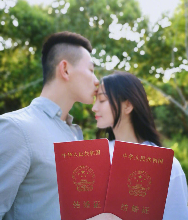 Tình địch 1 thời của Phạm Băng Băng nay đã thắng thế