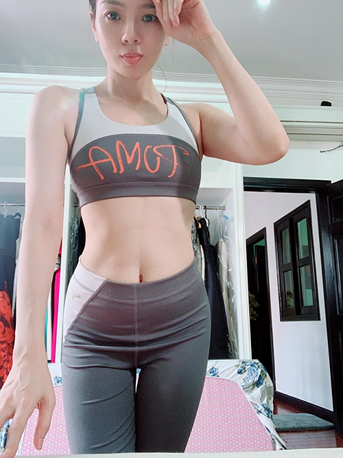 Trấn Thành đuông dừa gặp cây dừa, Linh Chi - Ngọc Trinh hôn môi