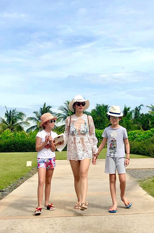 Trấn Thành đuông dừa gặp cây dừa, Linh Chi - Ngọc Trinh hôn môi