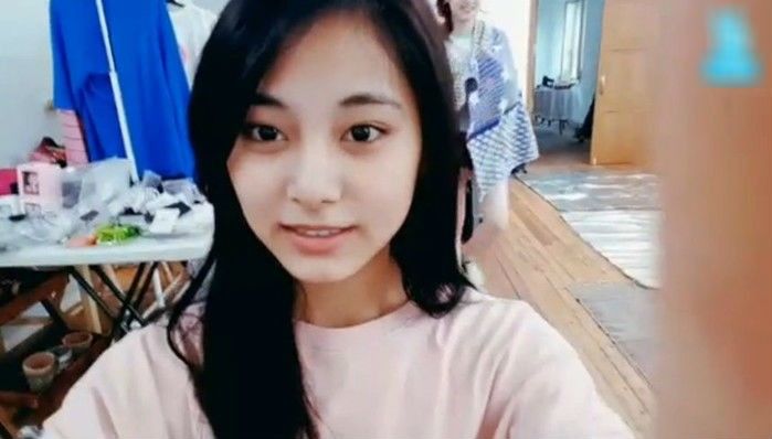 Mặt mộc của các mỹ nhân hot nhất Black Pink - Twice - Red Velvet