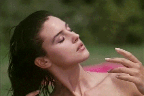 Vẻ đẹp thách thức thời gian của Monica Bellucci