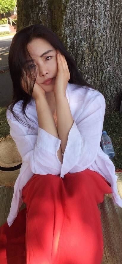 Vương Tổ Hiền ở tuổi 52 gây bất ngờ vì nhan sắc xinh đẹp