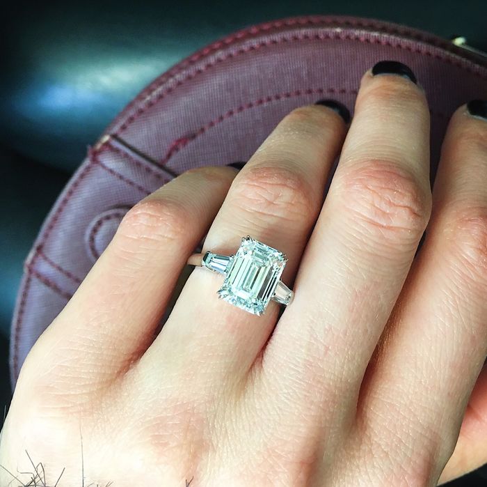 20 chiếc nhẫn đính hôn đắt giá nhất hành tinh