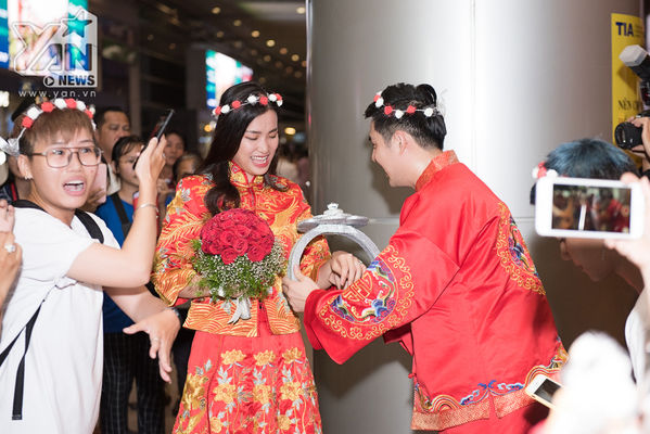 Nhã Phương gầy trơ xương, Nhi - Thắng tổ chức hôn lễ ở sân bay nhờ fan
