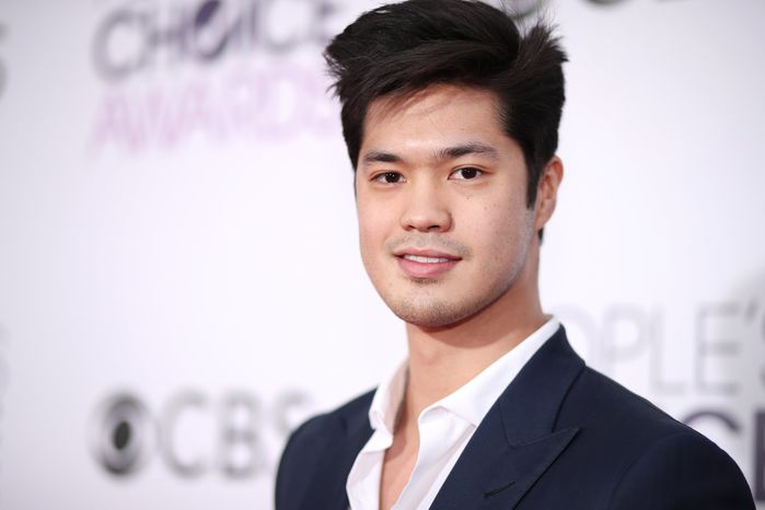 Netizen thế giới đề cử nghệ sĩ, idol châu Á vào vai Hoàng tử Eric