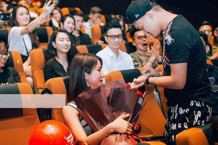 Nhẫn cầu hôn của người đẹp Việt khiên fan ganh tị